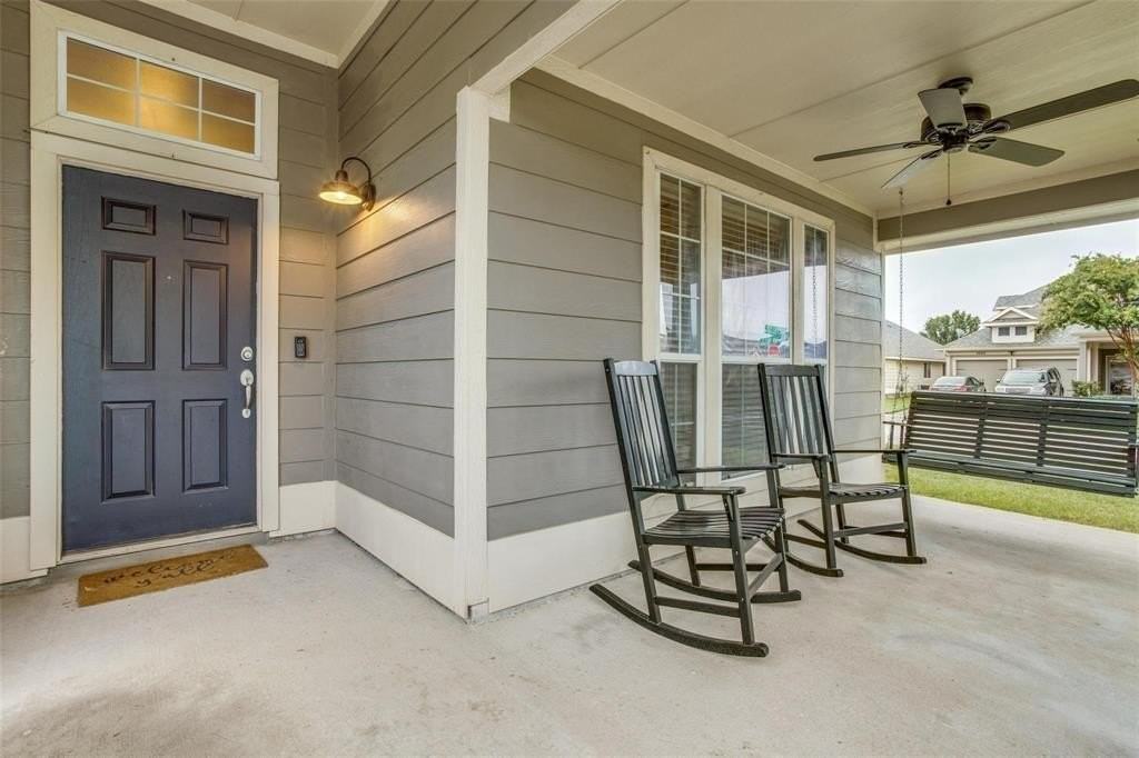 9800 Old Field Dr - Photo 2 of 22