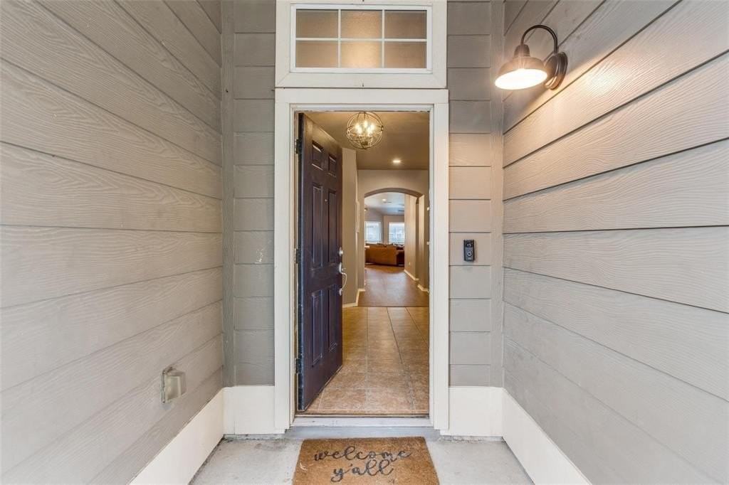 9800 Old Field Dr - Photo 3 of 22