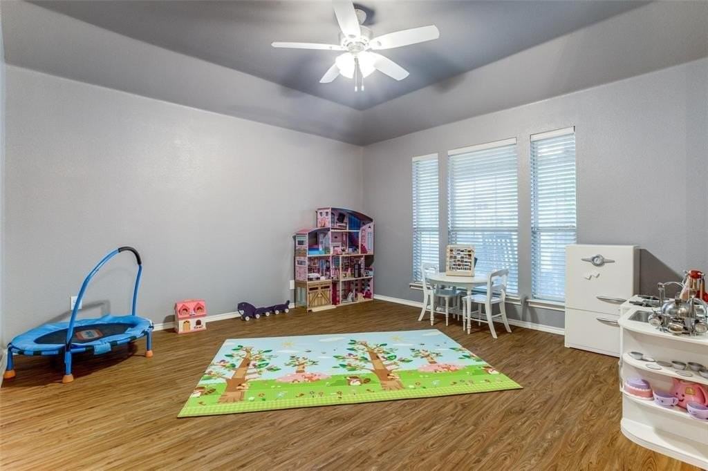 9800 Old Field Dr - Photo 5 of 22