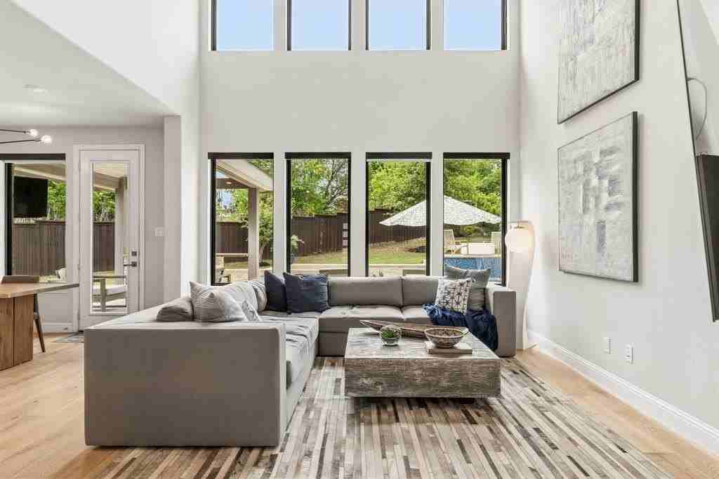 3528 Hathaway Ct - Photo 3 of 34