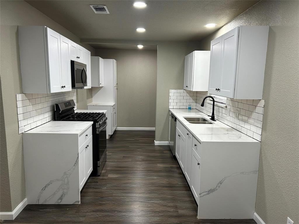 220 N Bernice Dr - Photo 2 of 29