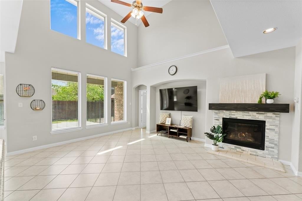 3122 Spring Creek Trl - Photo 5 of 38