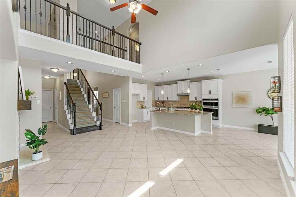 3122 Spring Creek Trl - Photo 6 of 38