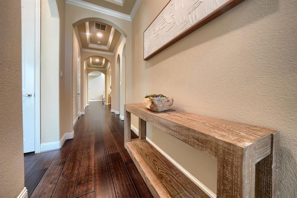 7119 Isle Royal Ln - Photo 5 of 28