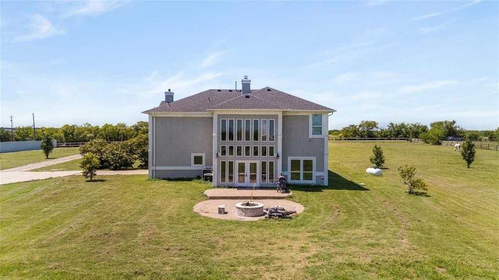 9583 Neal Rd - Photo 2 of 34