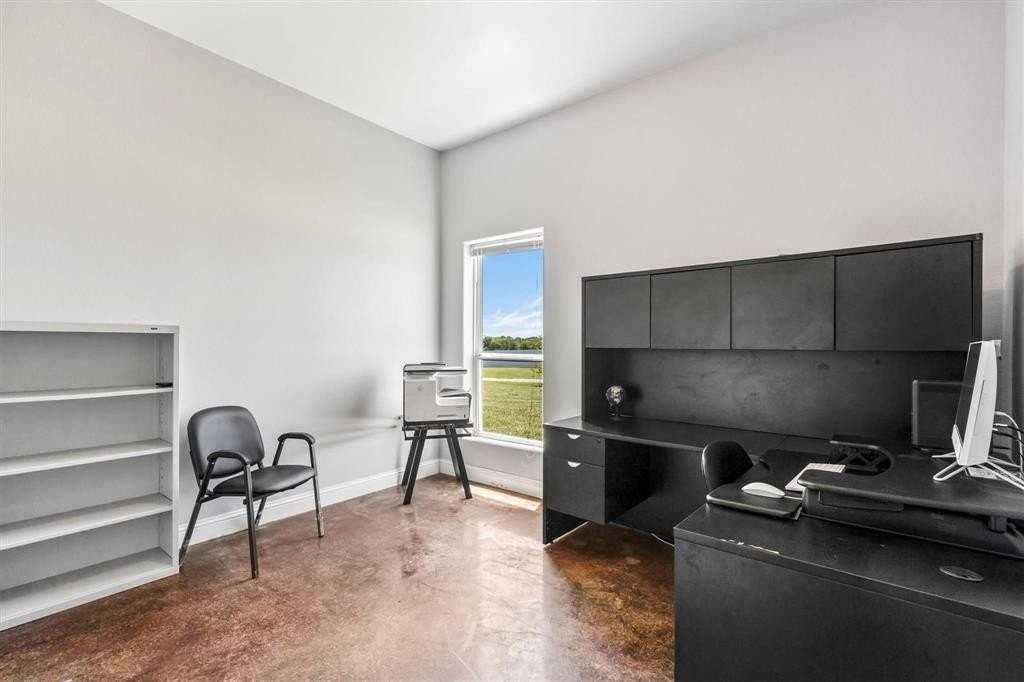 9583 Neal Rd - Photo 3 of 34