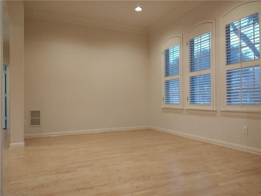 609 Sunningdale - Photo 5 of 19