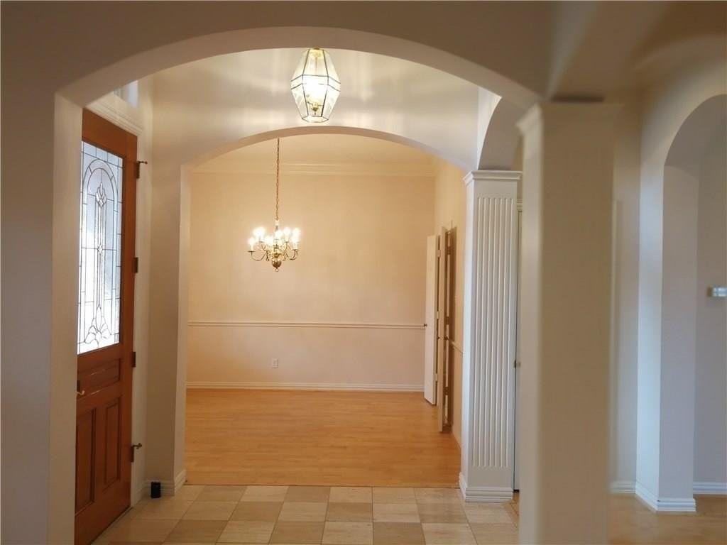 609 Sunningdale - Photo 6 of 19