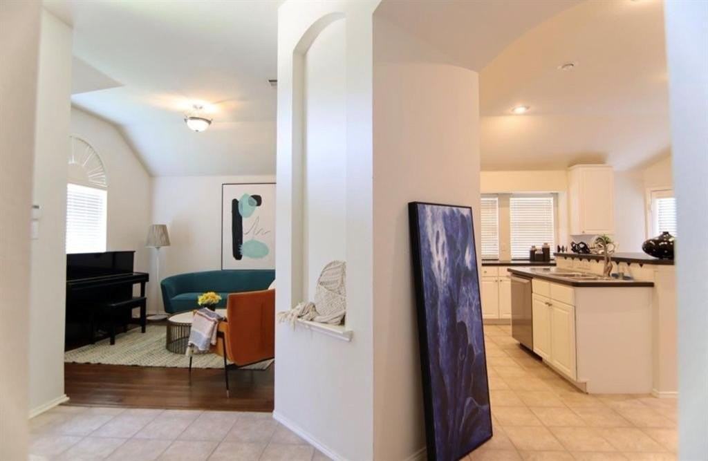 3300 Bluegrass Dr - Photo 3 of 18