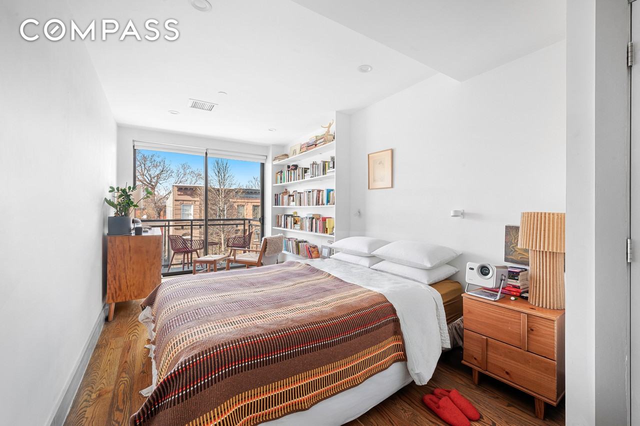 850 Putnam Ave #3A - Photo 3 of 8