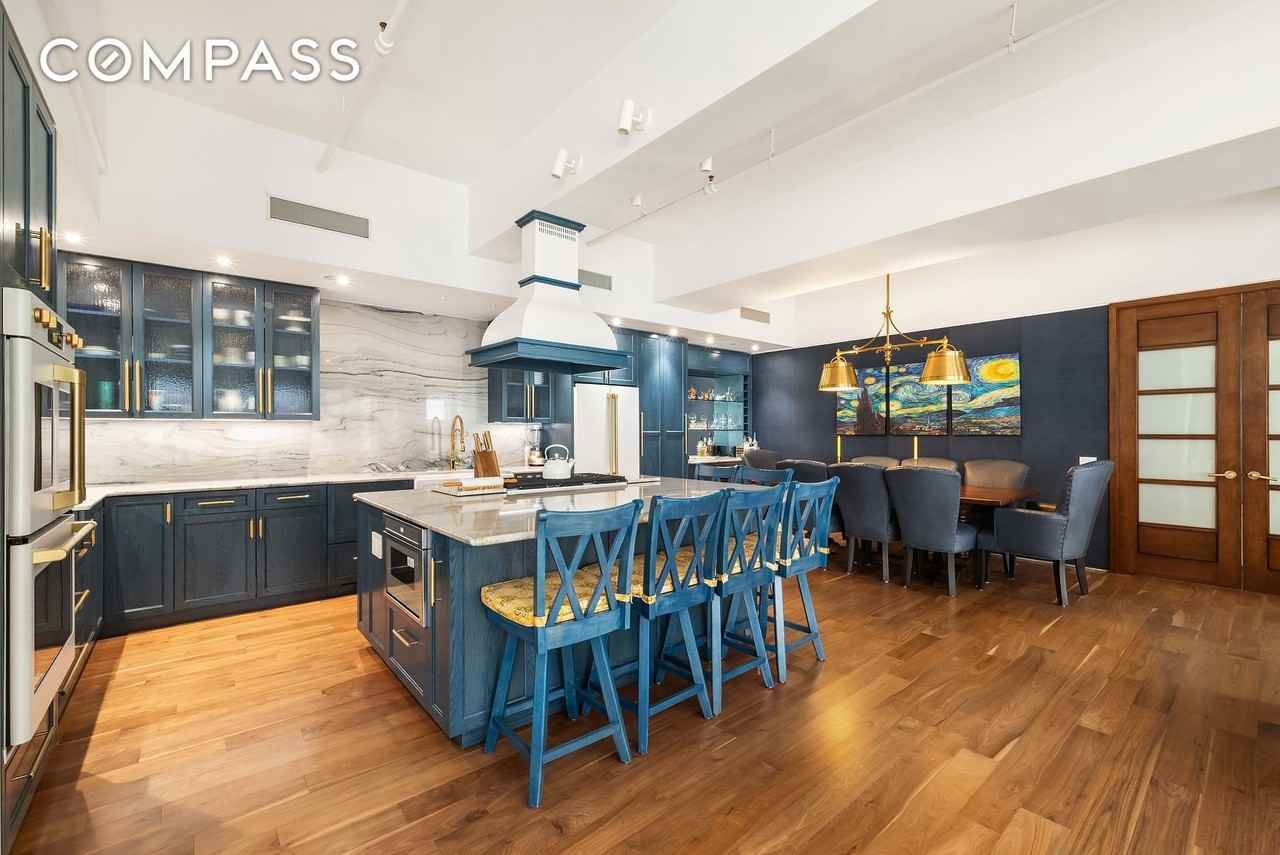 315 W 36th St #11D - Photo 2 of 9