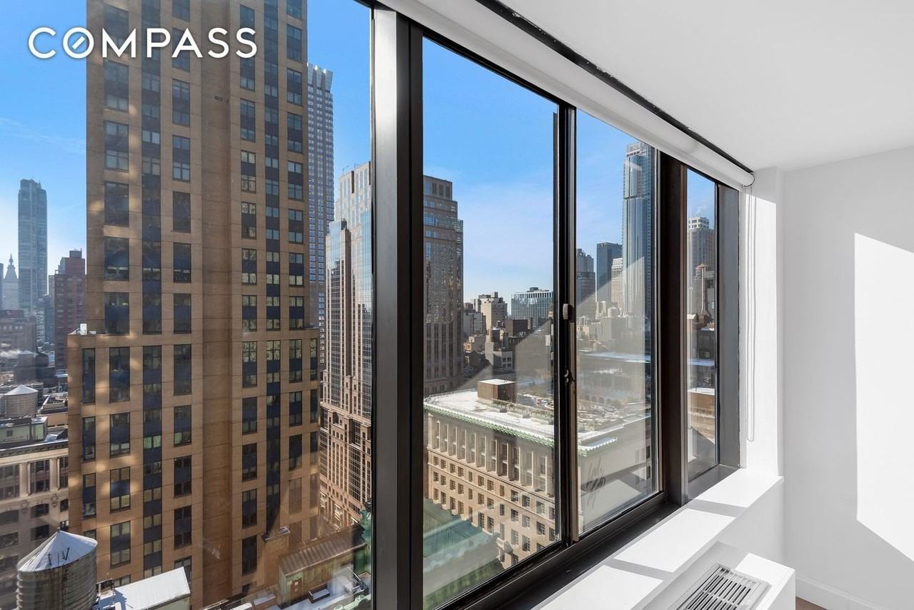 445 5th Ave #24F - Photo 3 of 12