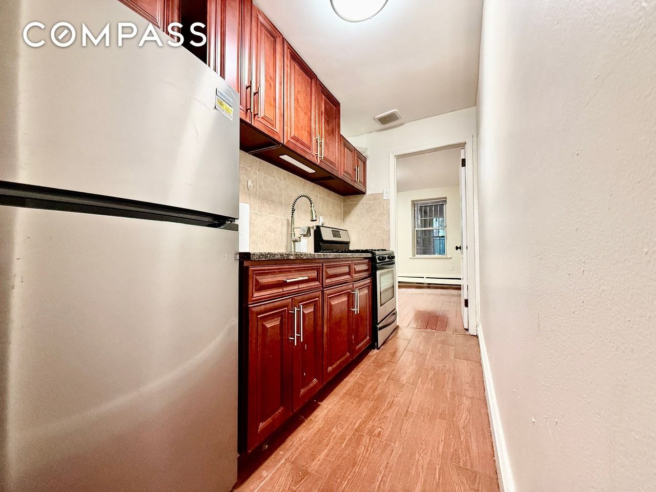 412 Halsey St #1 - Photo 3 of 10