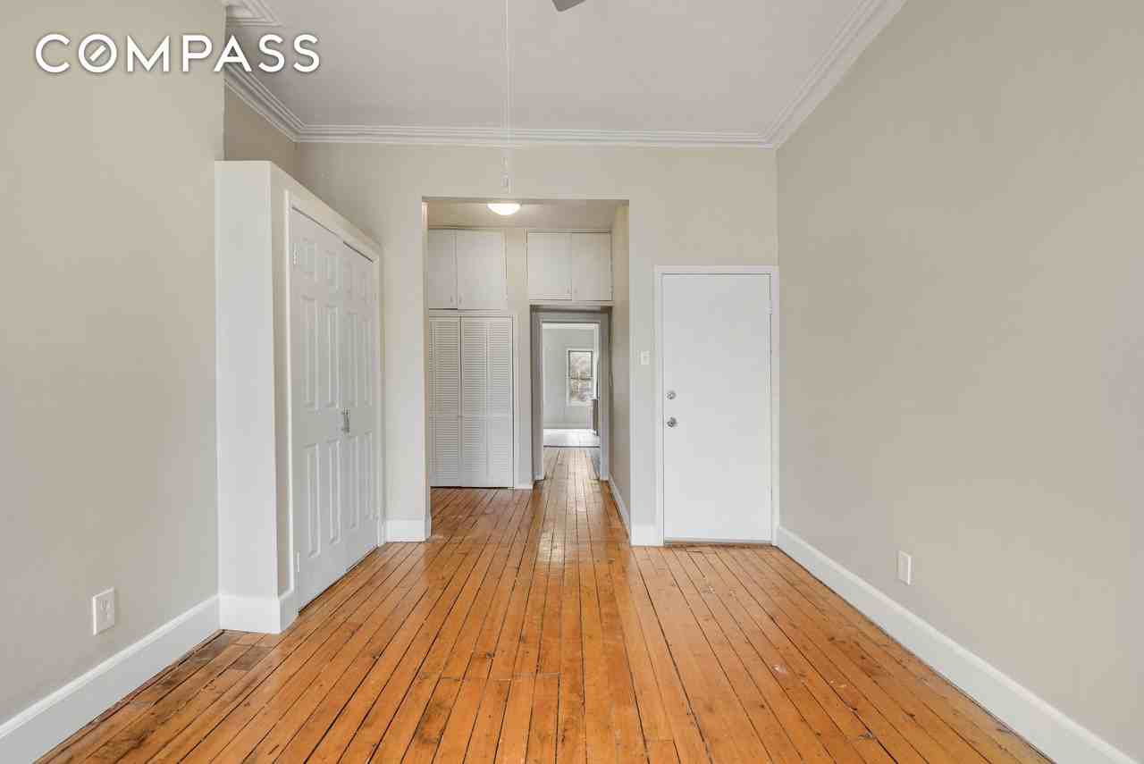 100 Powers St #2L - Photo 3 of 12