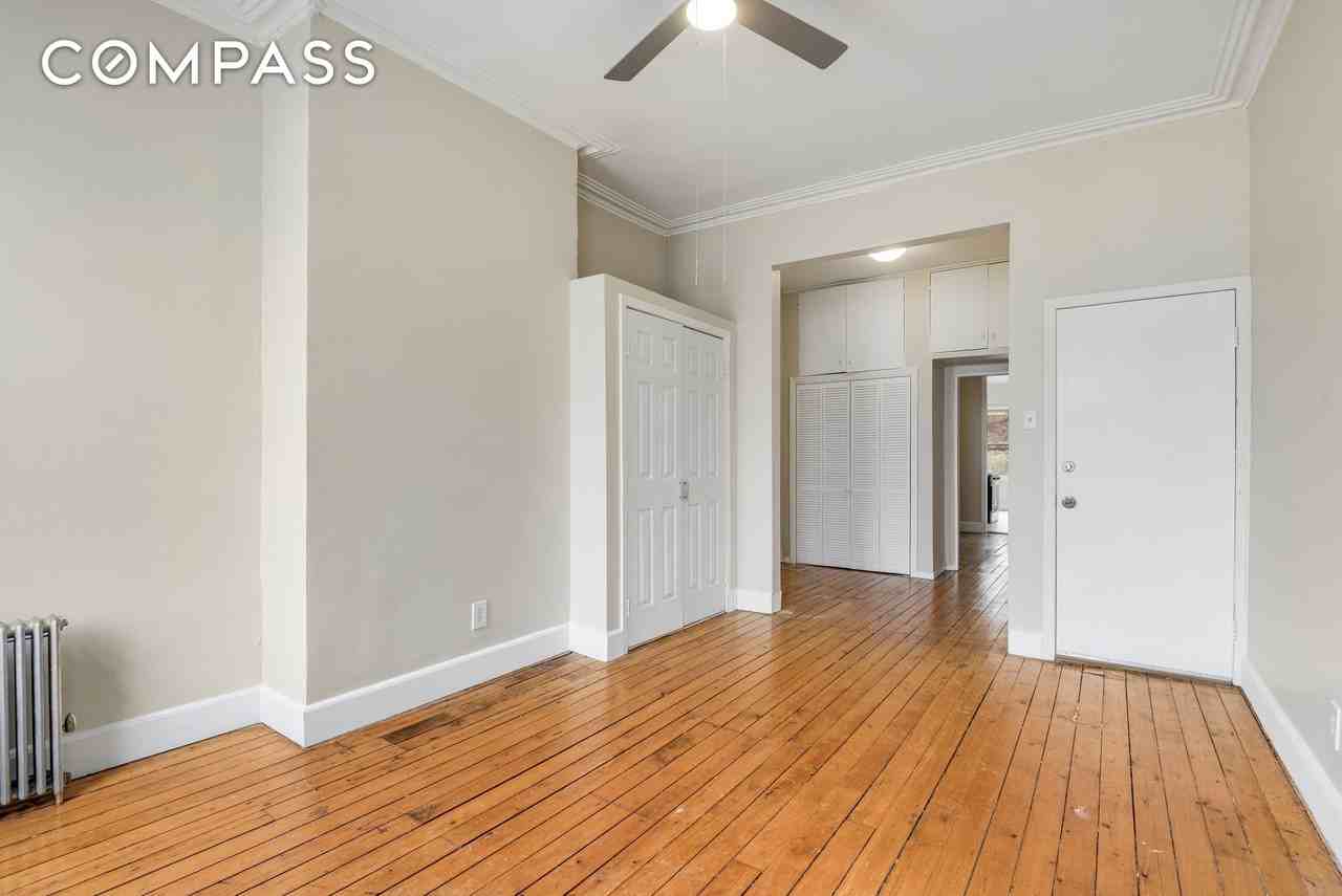 100 Powers St #2L - Photo 5 of 12