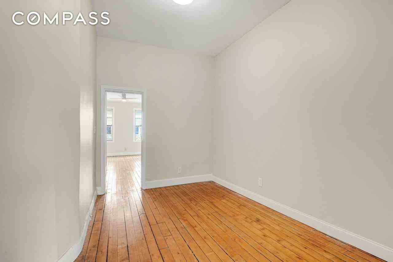 100 Powers St #2L - Photo 7 of 12