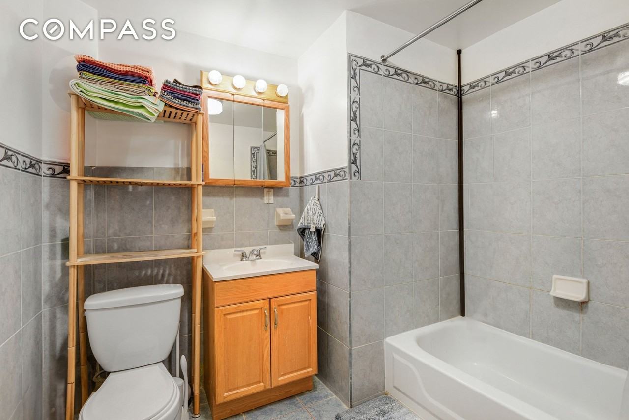 540 Clinton Ave #4 - Photo 6 of 12