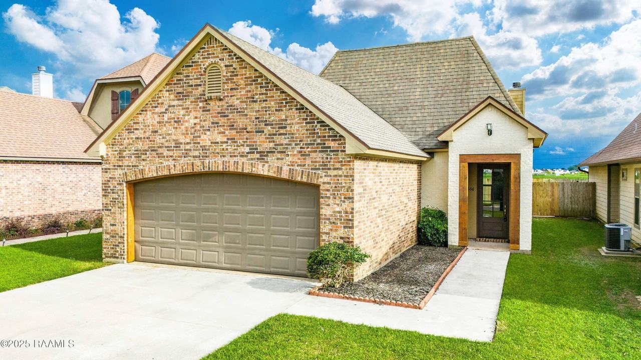 606 Highland View Dr - Photo 3 of 27