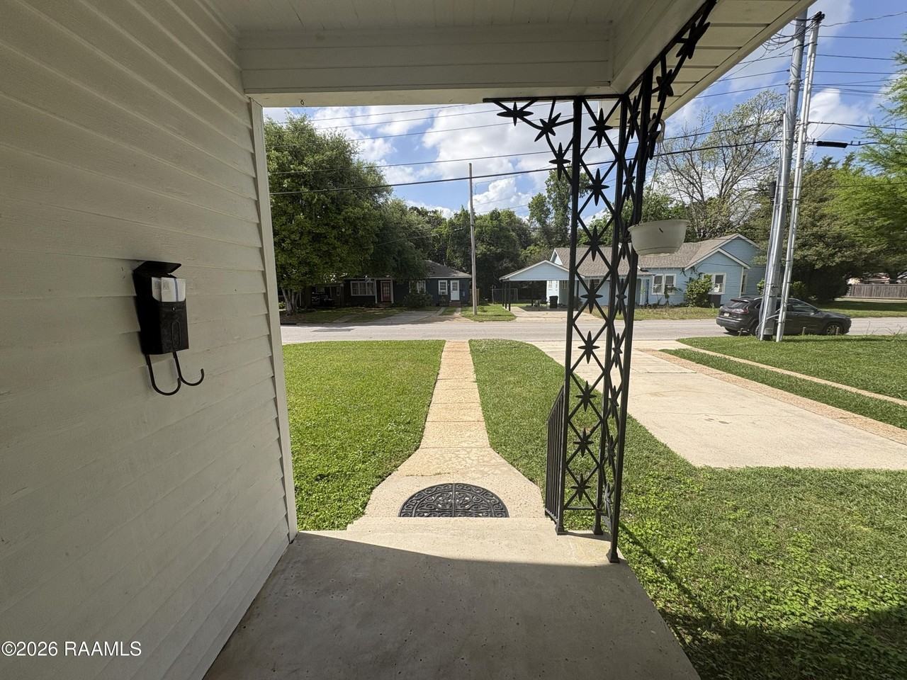 605 Coolidge St - Photo 2 of 13