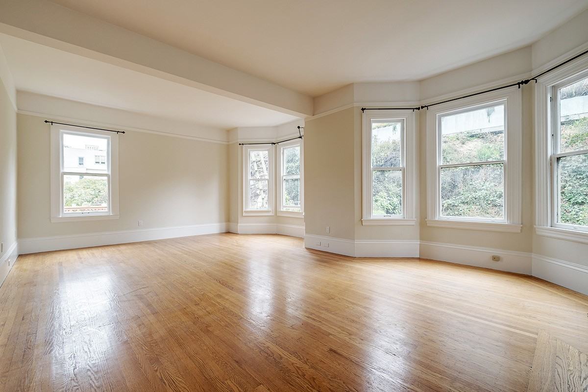 2355 Jones St #4 - Photo 3 of 20