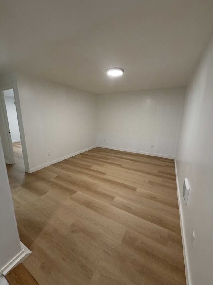 518 36th Ave - Photo 2 of 9