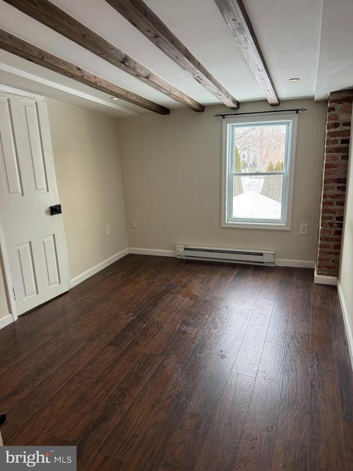 26 Elm St Unit 2 - Photo 5 of 9