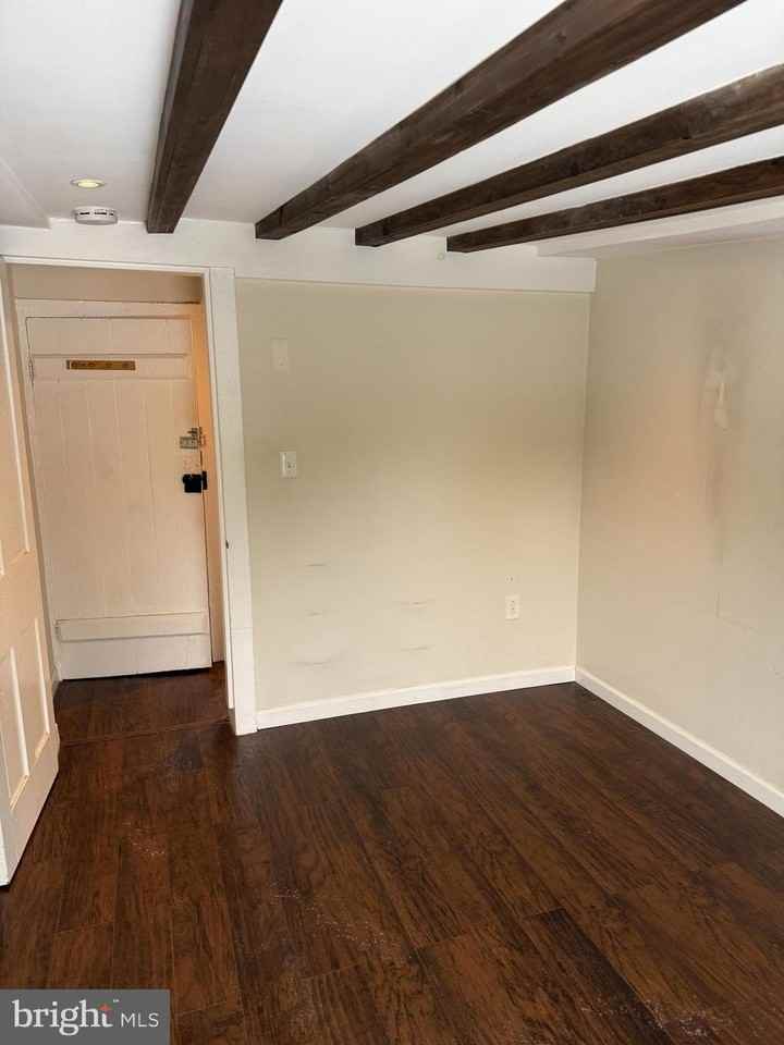 26 Elm St Unit 2 - Photo 6 of 9