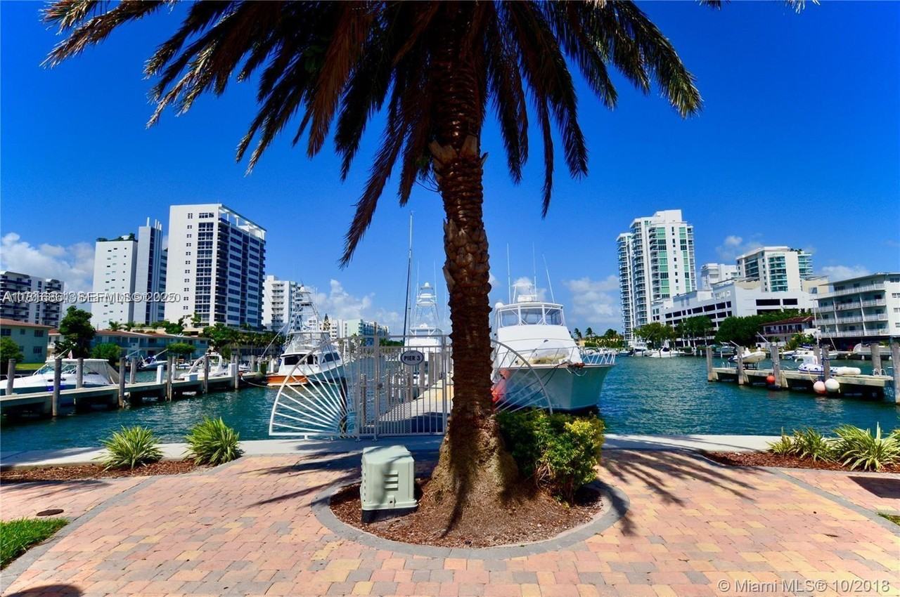 7900 Harbor Island Drive #PH25 - Photo 2 of 19