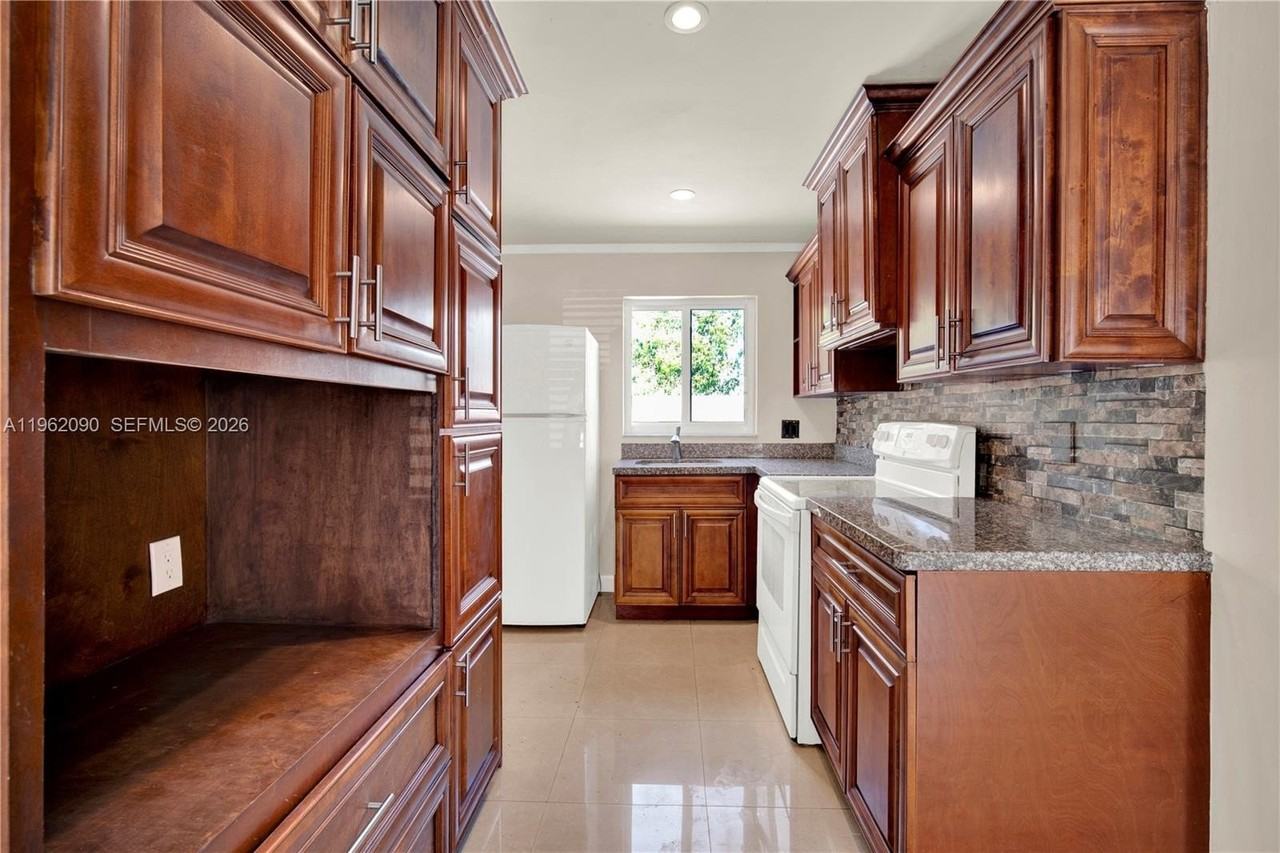 5901 Sw 45th St #1 - Photo 6 of 14