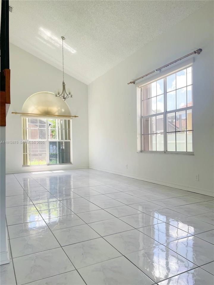 1320 Northwest 185th Avenue - Photo 4 of 28