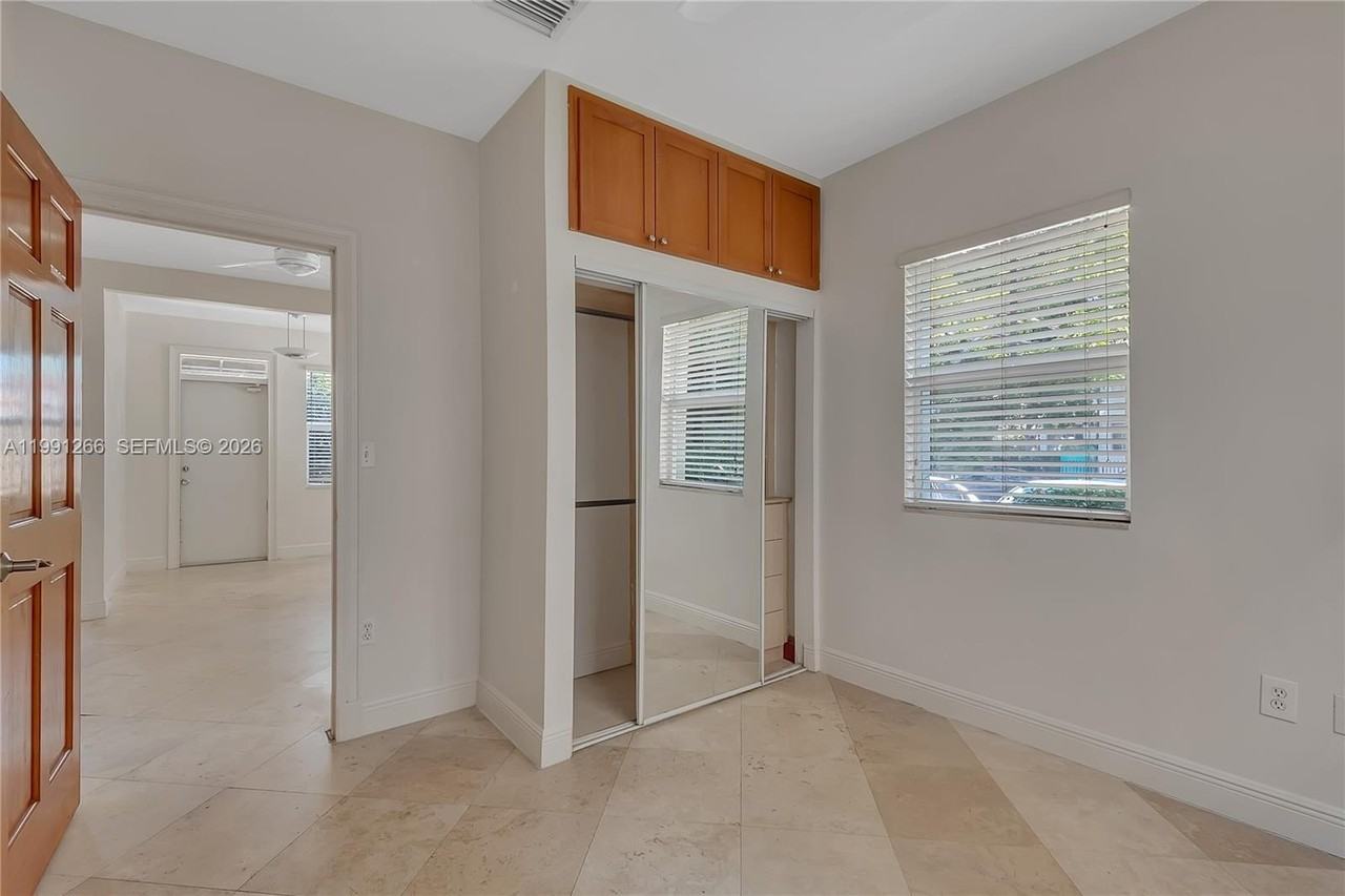 814 Lenox Ave #8 - Photo 3 of 19