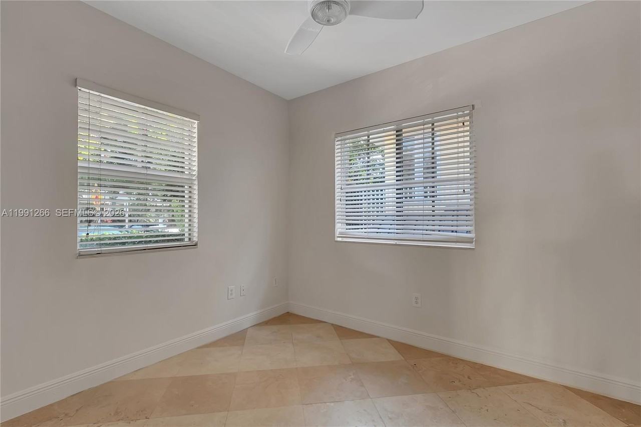 814 Lenox Ave #8 - Photo 6 of 19