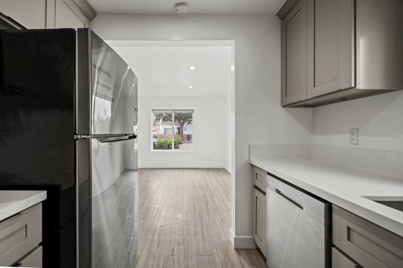 1101 North Flower Street #1 - Photo 2 of 22