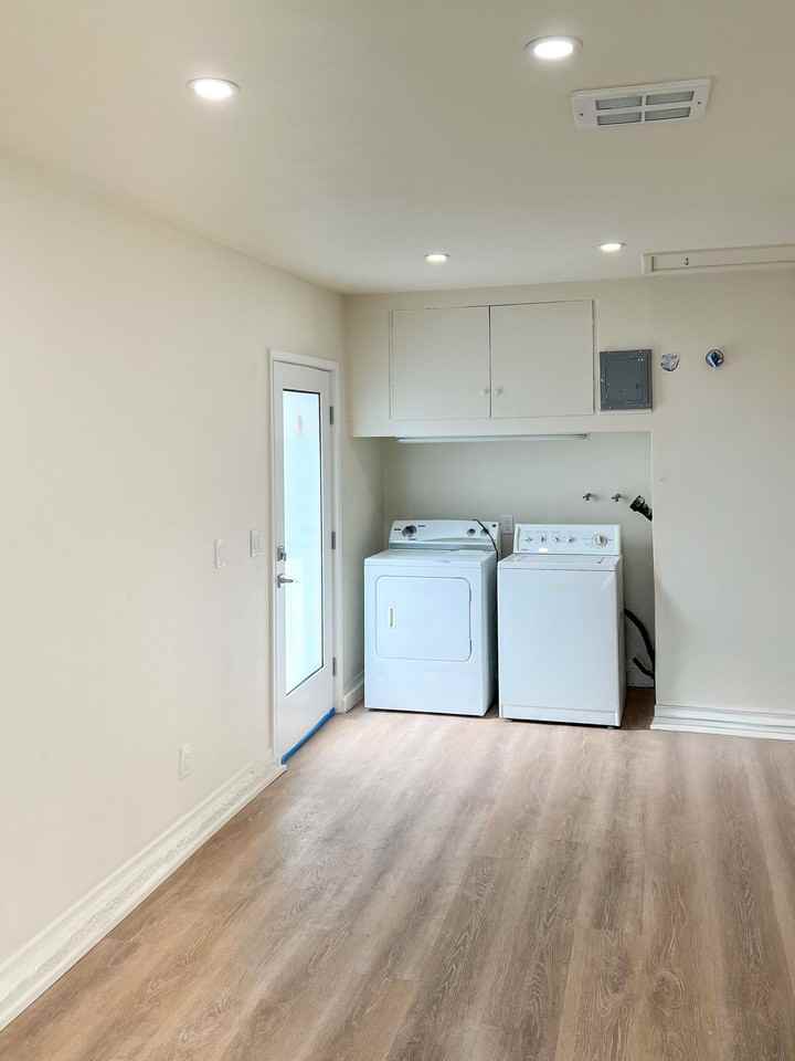 253 Vega Ave #A - Photo 3 of 12