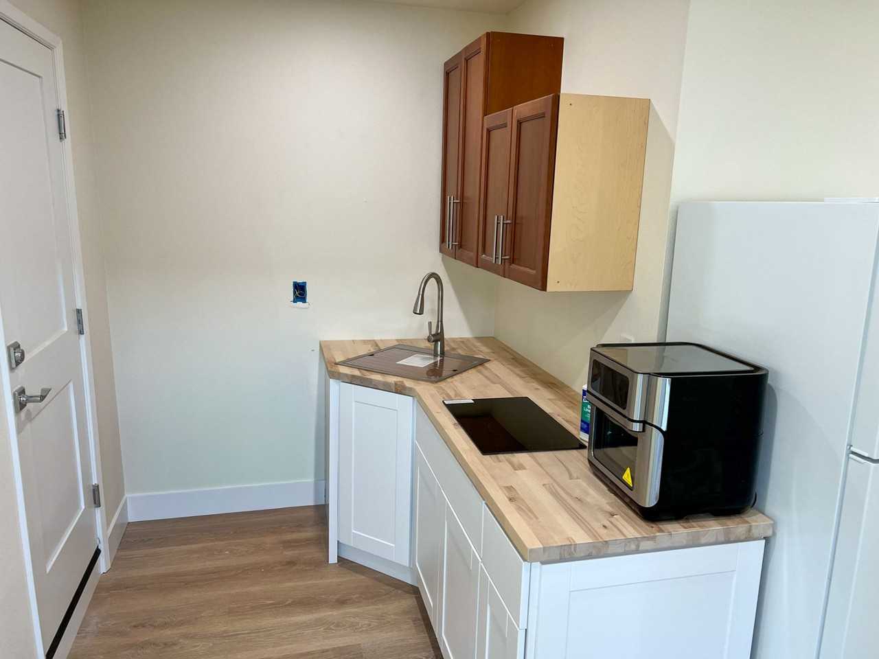 253 Vega Ave #A - Photo 4 of 12