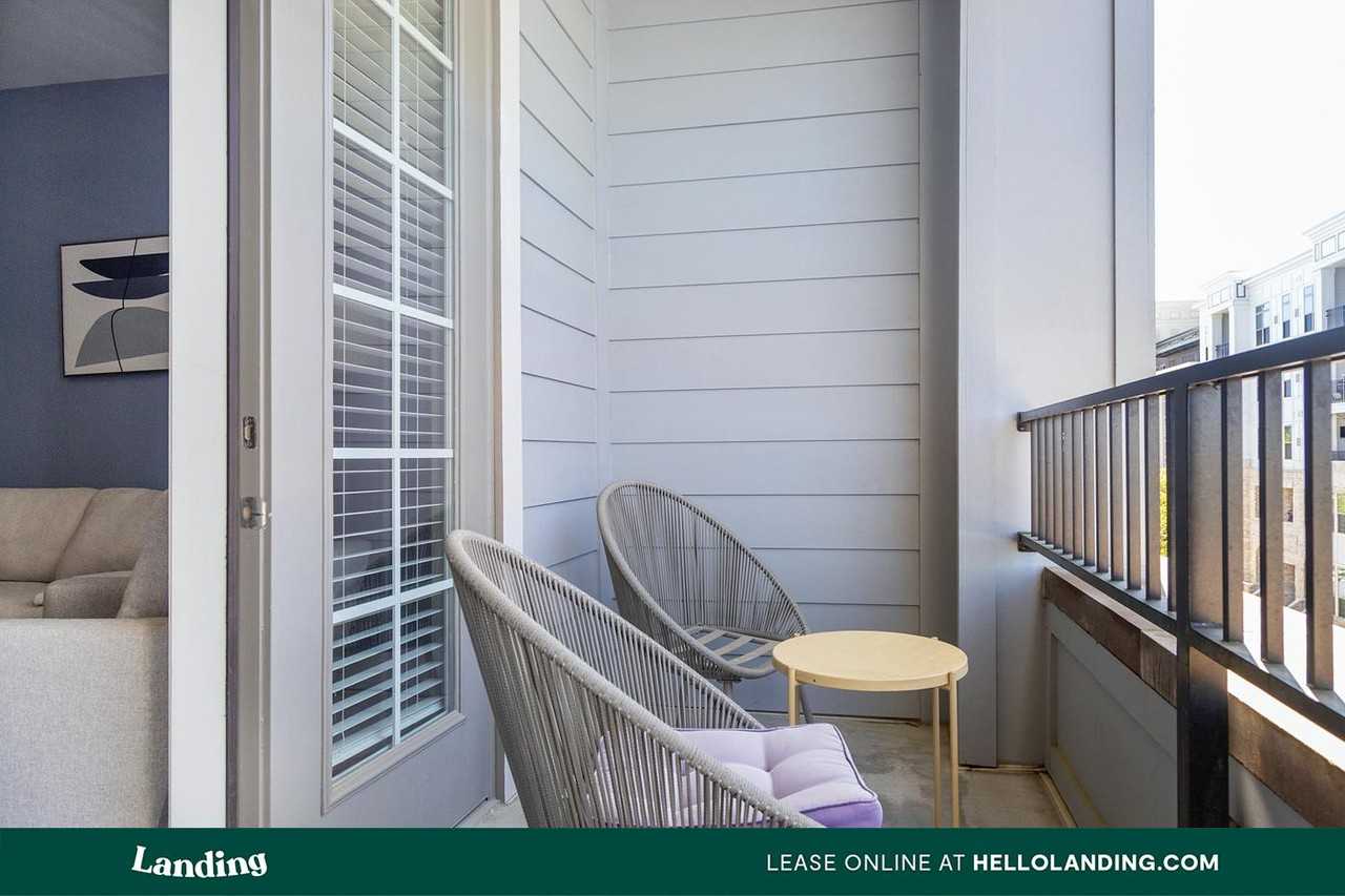 101 Cay Plaza - Photo 4 of 50