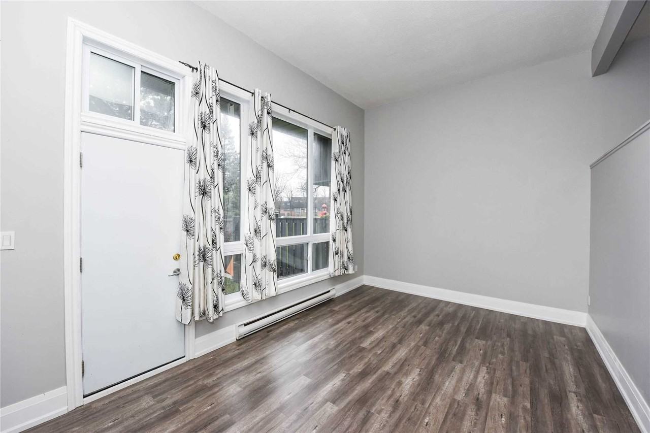 83 Darras Court - Photo 2 of 22