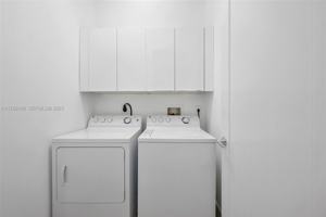 featured image of 6414 Northwest 104th Path #6414