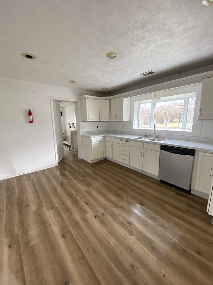 174 N Buhl Farm Dr #1 - Photo 7 of 10