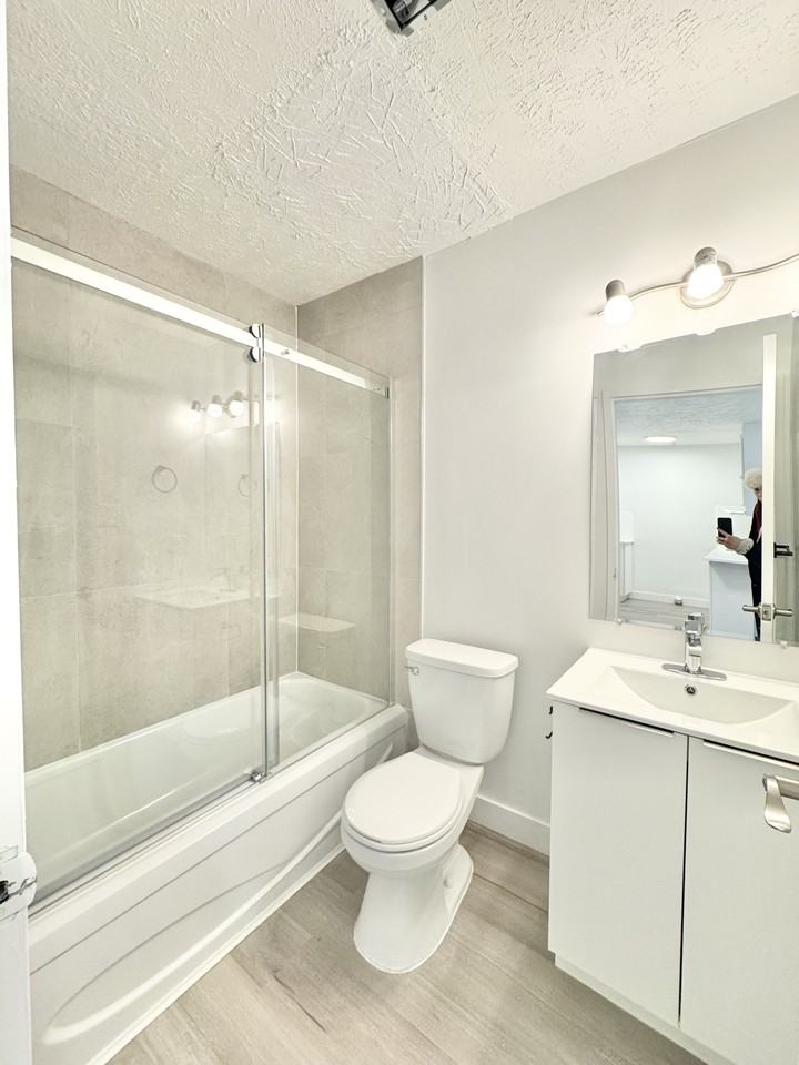 90 Boulevard Jean-Paul-Vincent #15 - Photo 4 of 8