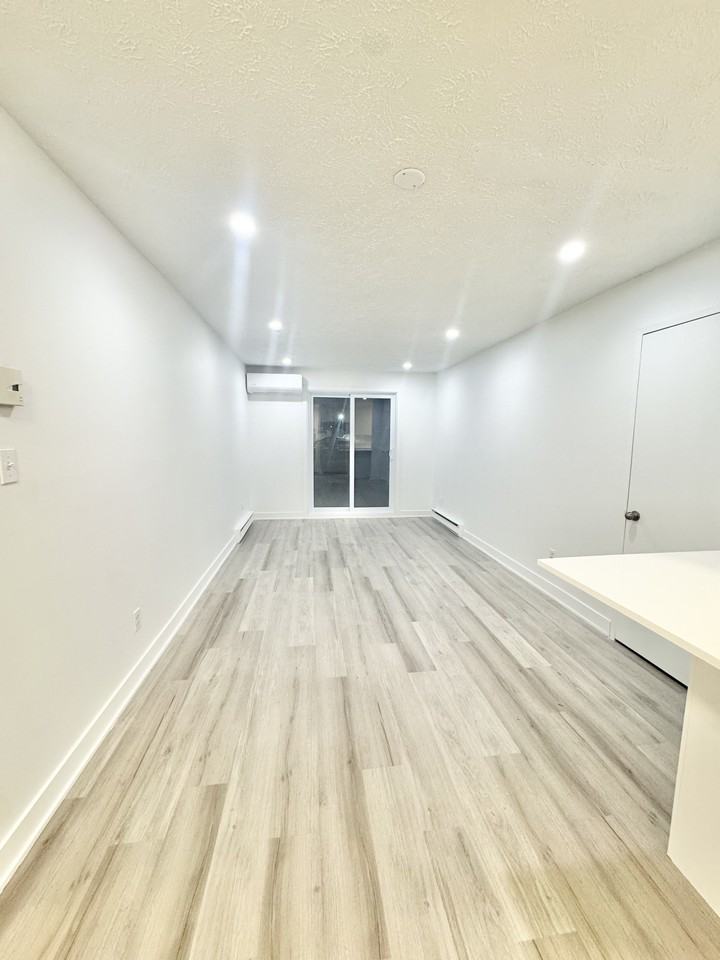 90 Boulevard Jean-Paul-Vincent #15 - Photo 2 of 8