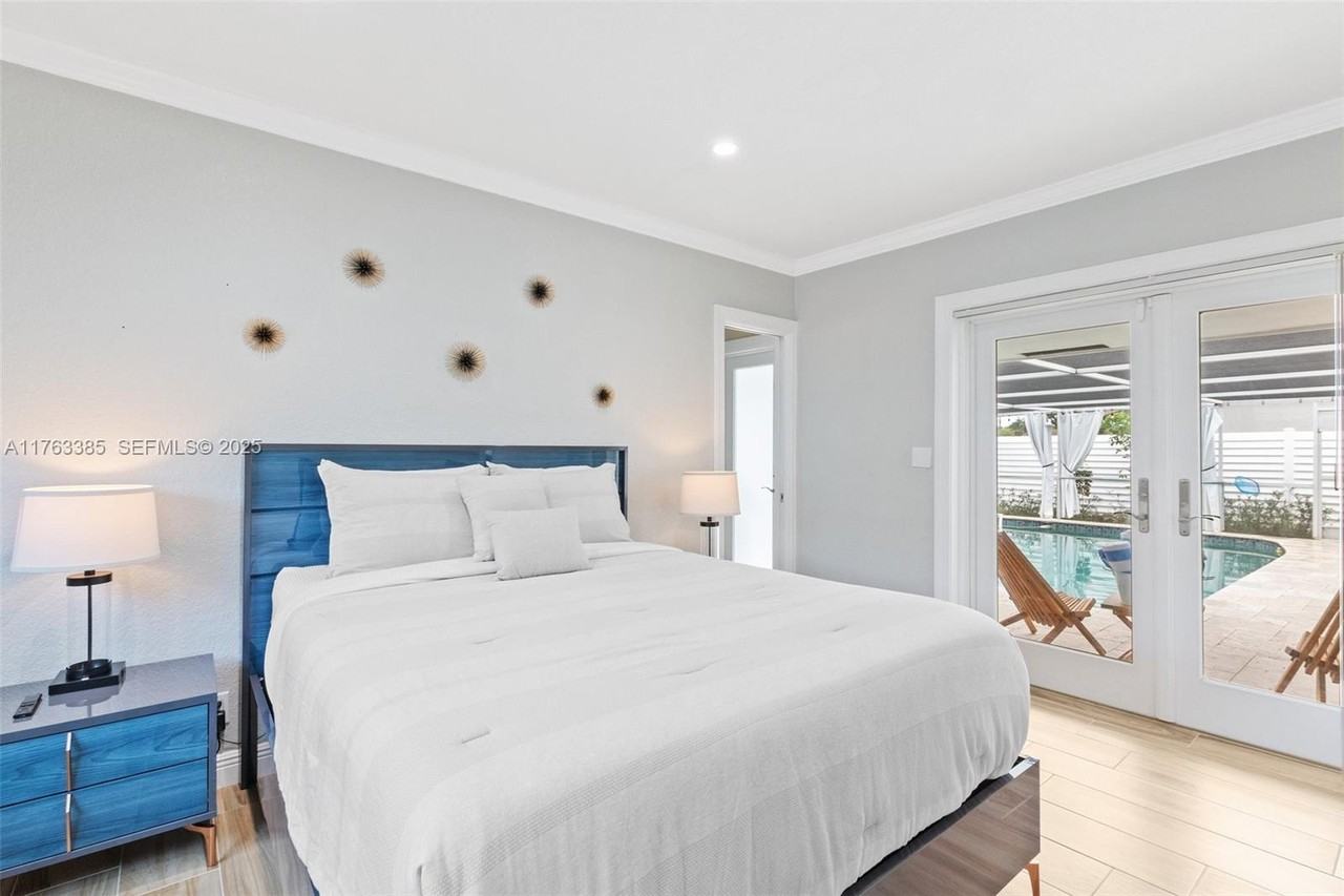 1424 Nautilus Isle - Photo 5 of 25