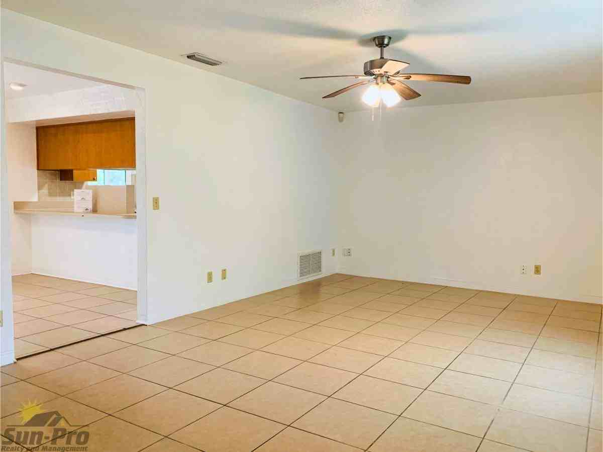1505 Edgewater Rd - Photo 2 of 10