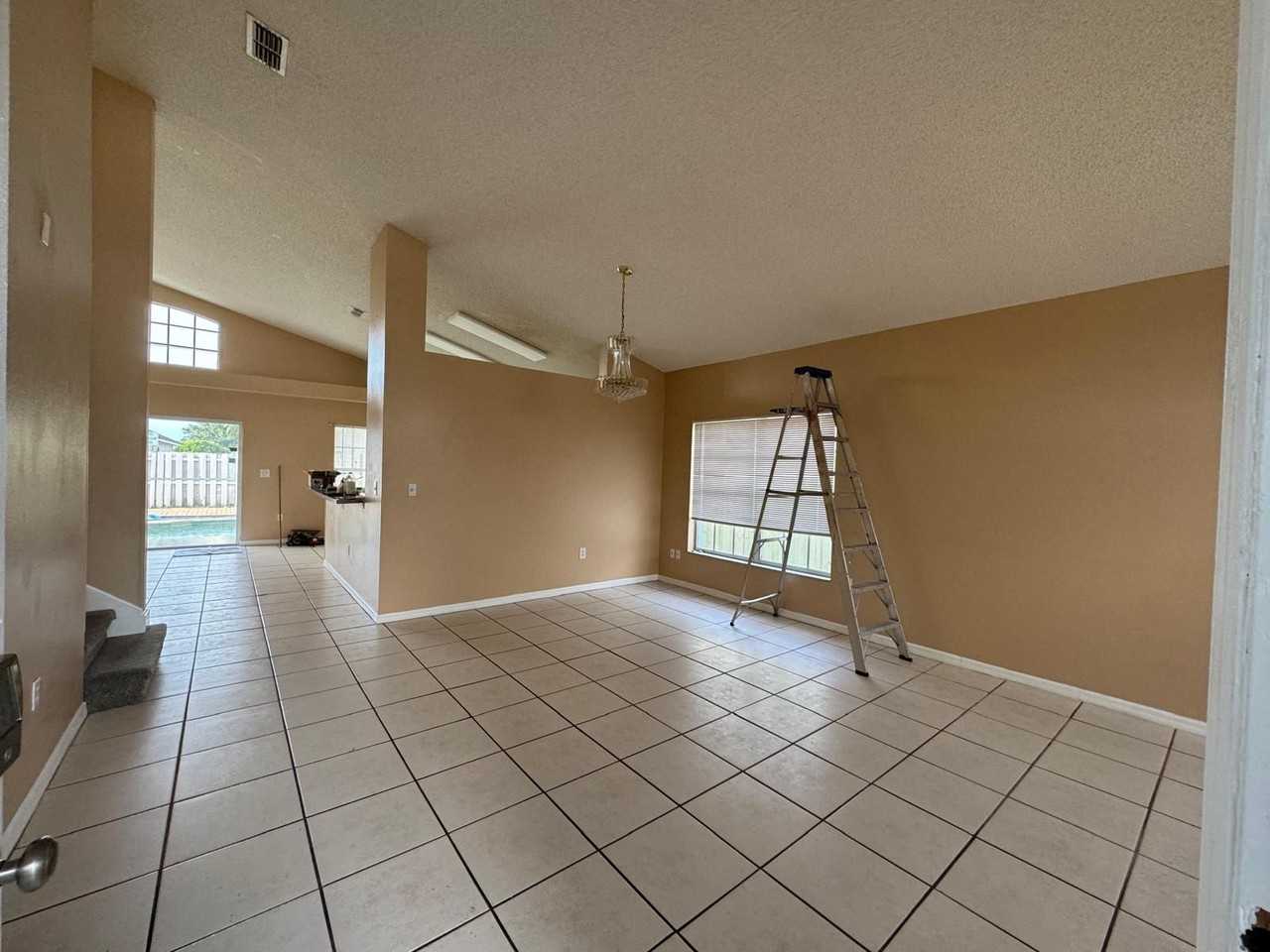 4313 Creekside Blvd - Photo 3 of 9
