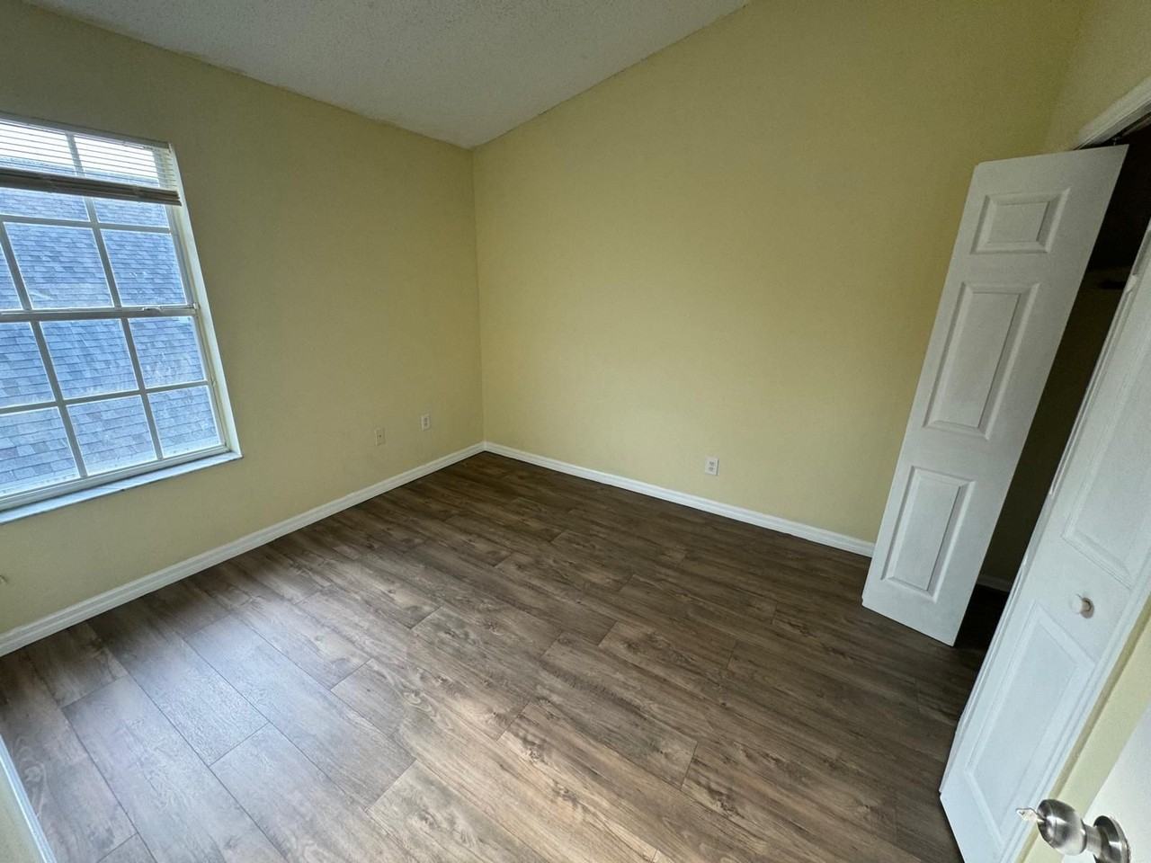 4313 Creekside Blvd - Photo 6 of 9