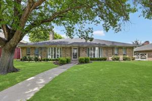 featured image of 2501 Bluffton Dr