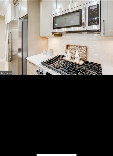 1817 Riggs Pl Nw - Photo 4 of 5