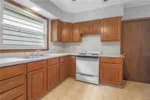 featured image of 374 Baynes St