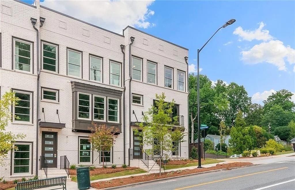 545 Whitlox Rd Nw - Photo 2 of 10