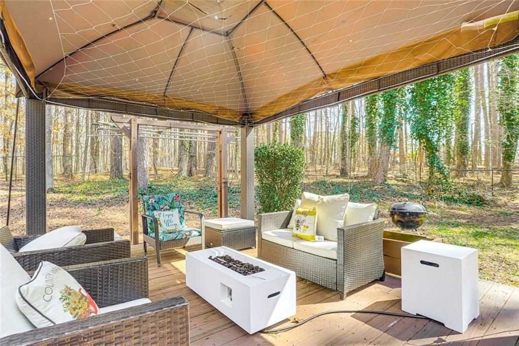 3595 Chastain Ct - Photo 4 of 13